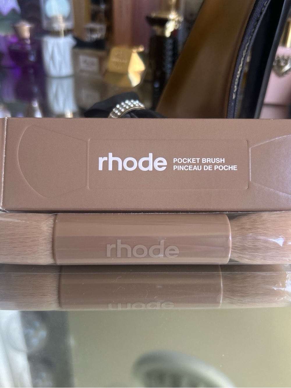 RHODE Taupe Pocket Brush with Neutral Bristles